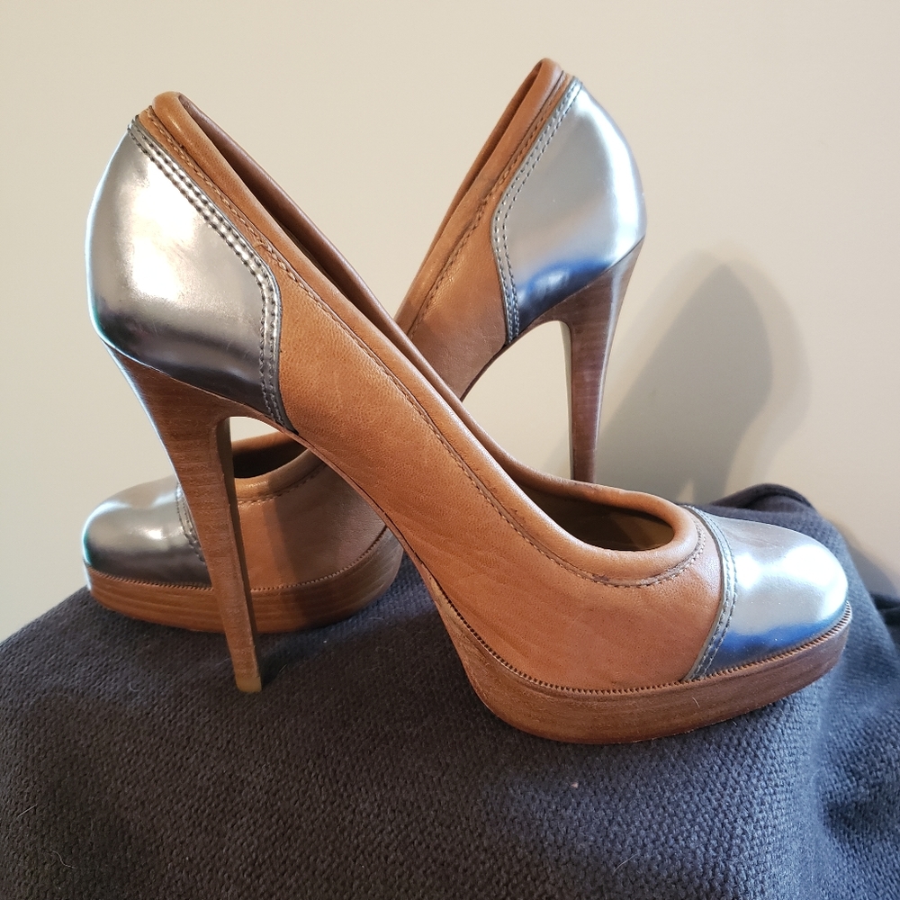 Gorgeous Tory Burch Platform Heels Sz 10